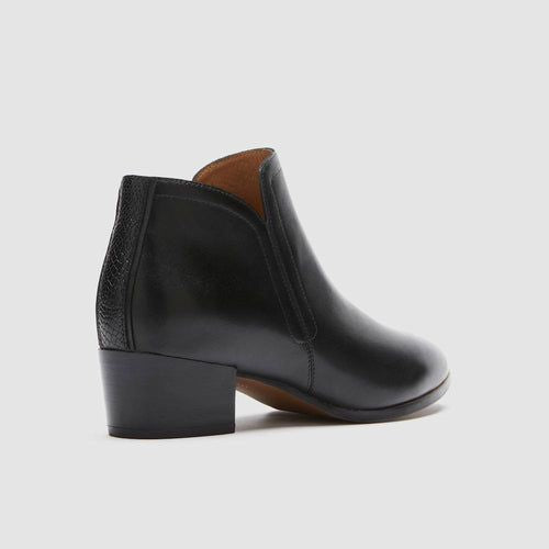 Novah Black